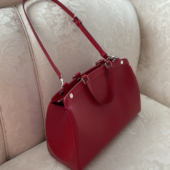 Louis Vuitton Carmine Epi Leather Brea MM bag - Picture 6 of 8